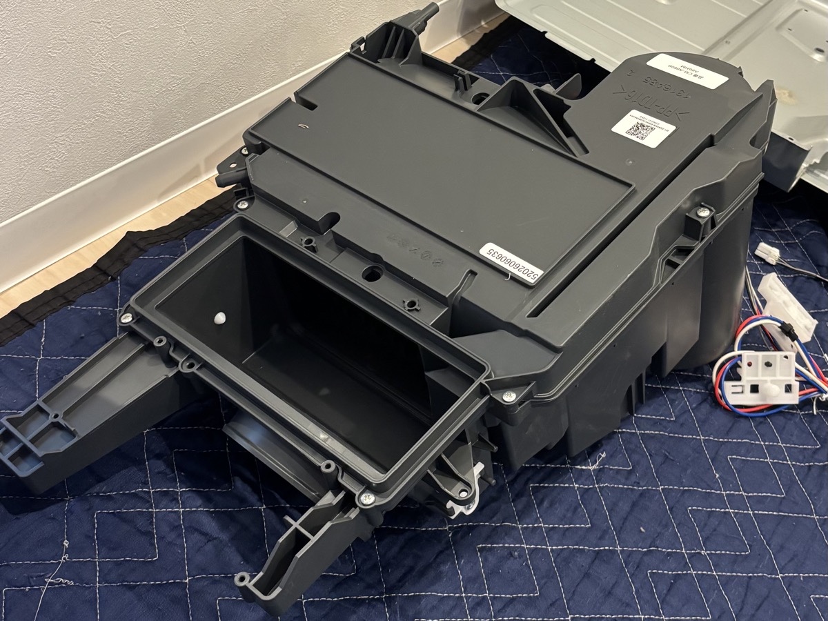 ヒートポンプユニットの内部部品
